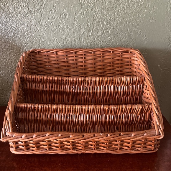 Vintage Other - Vintage Wicker Organizer!